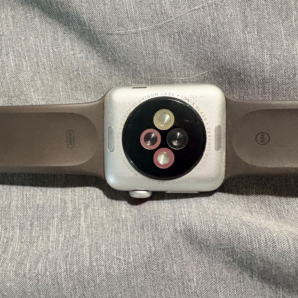 Apple Watch Series 3 (38MM) - Picture 3 of 4